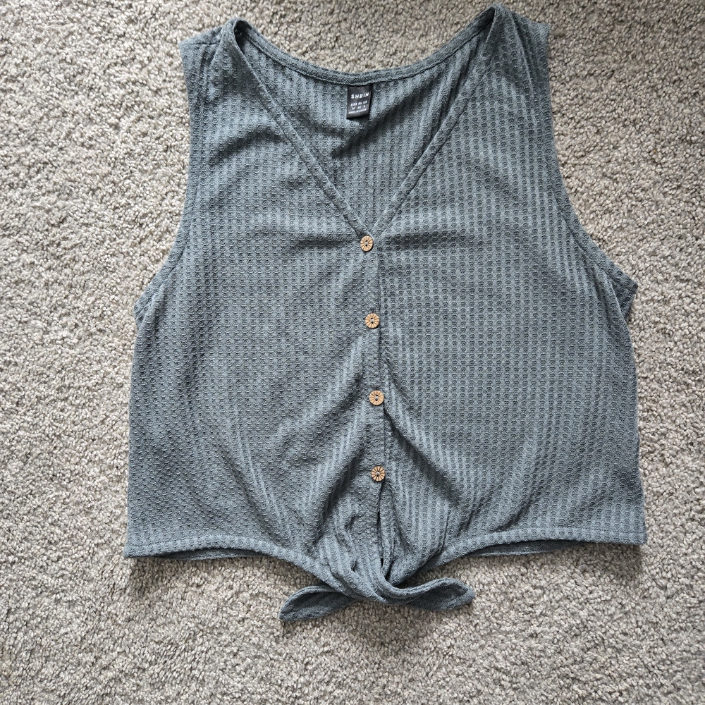 SHEIN Sleeveless Textured Button-Down Top - Green